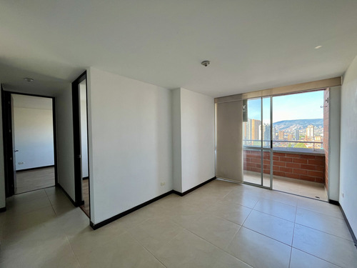 Apartamento En Sabaneta / Parte Plana / La Holanda