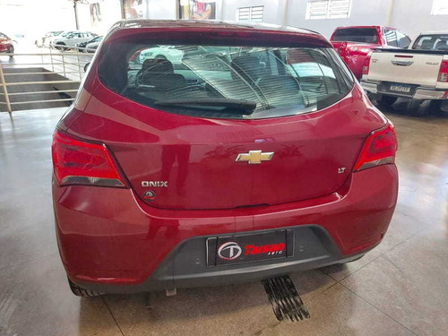 Imagem 4 de 7 de Chevrolet Onix 1.0 Lt 8v Flex 4p Manual 2019