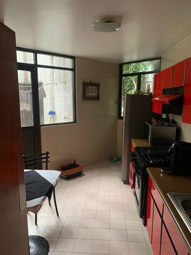 Casa En Venta Con 5 Recámaras Y Jardín, En Paseo De Las Lomas Santa Fe