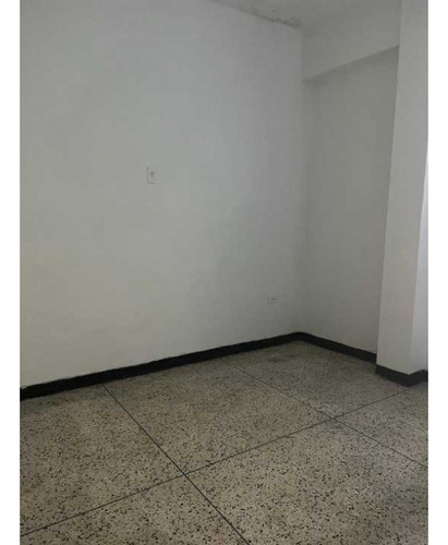 Vendo Edificio 580m2 Catia 8162