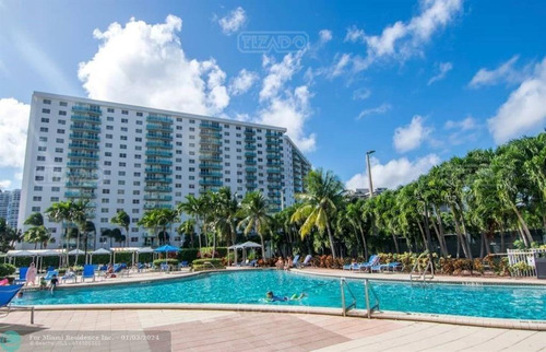 Departamento  En Venta En Sunny Isles, Miami, Florida