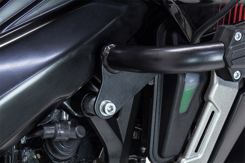 Imagen 8 de 10 de Defensas Crash Bar Negras Pulsar Ns 200 Fire Parts