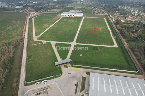 Terreno Fraccion  En Venta En Parque Industrial, Moreno