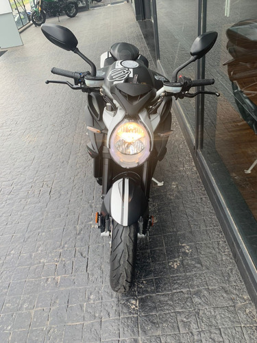 Imagen 20 de 25 de Mv Agusta Brutale 800, No Ducati, No Yamaha, No Ktm, No Bmw.