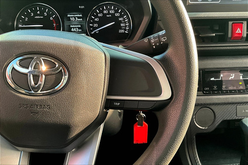 Toyota Avanza 5p XLE L4/1.5 Aut
