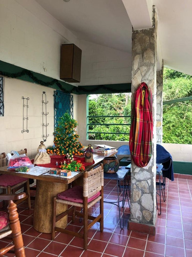 Vendo Casa De Veraneo En La Colonia, San Cristobal