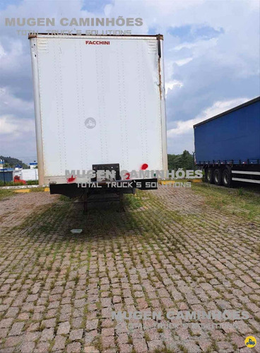 Carreta Semi-reboque Bau Furgão Mugen Caminhões