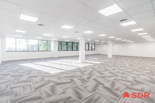 Imagen 2 de 24 de Oficina En Alquiler 620m. A Nuevo En Av Del Libertador 767, Vicente López