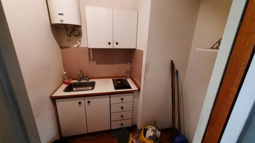 Imagen 9 de 10 de Venta - San Nicolás - Oficina Con Recepción, 4 Despachos Y Sala De Reuniones