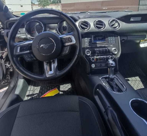 Imagen 9 de 13 de Ford Mustang Mustang