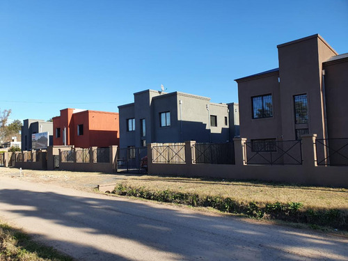 Venta - Duplex En Dos Plantas Con Cochera - Sin Expensas