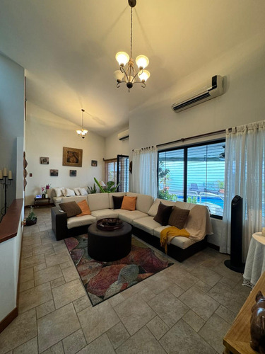 Hermosa Casa En Prebo Iii, Conjunto Cerrado (al)