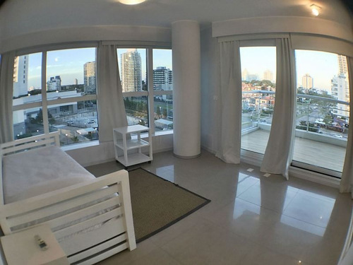 Imagen 9 de 16 de Apartamento En Venta De 3 Dormitorios En Playa Mansa (ref: Lij-5596)