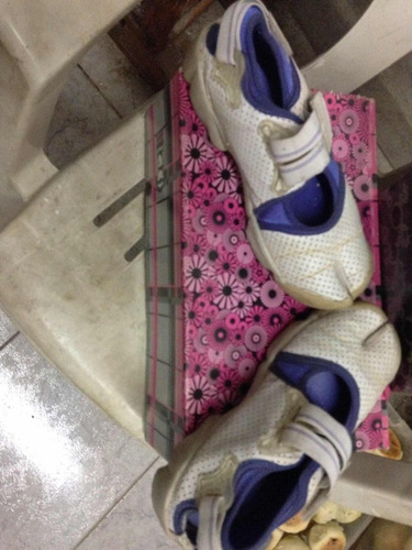 Zapatillas De Mujer 47 Street Usadas 36