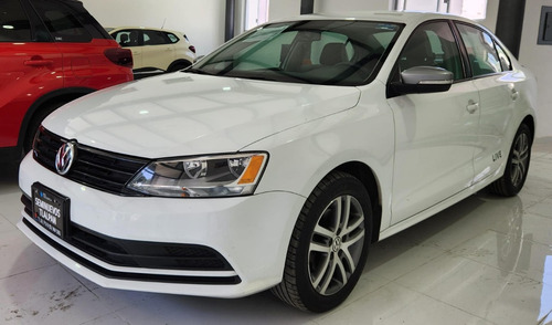 Volkswagen Jetta 2.0 Live At