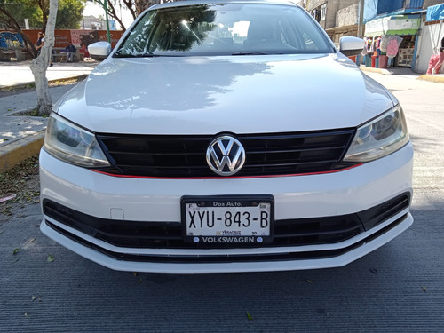 Volkswagen Jetta 2.0 L4 At 113 hp