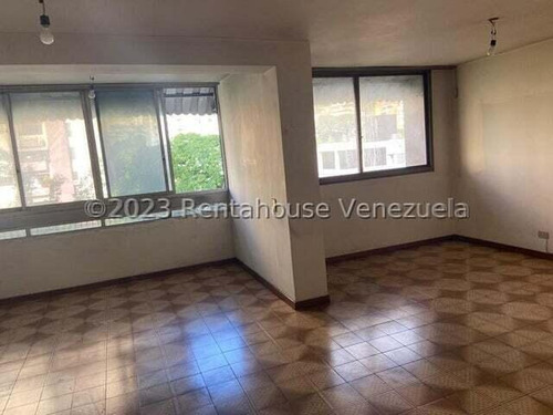 Apartamento En Venta En La Urbina 24-802 Yf