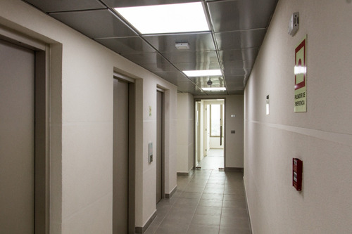 Oficina Como Nueva 3 Privados 2 Baños Plaza Maipú Piso 9