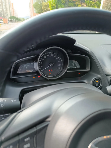Mazda 2 Sedan 1.5 Touring At