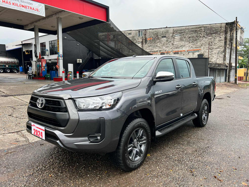 Toyota Hilux 2.4 DIÉSEL 4x4 M/T