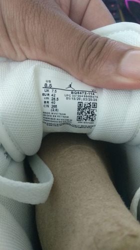 Air Jordan 1 Mid Unc