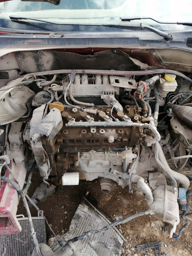 Imagen 8 de 10 de Fiat Punto Estándar Por Partes