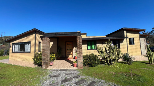 Vendo Parcela Hacienda Maitenes Con Casa Y Piscina Incluída