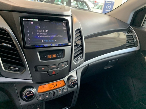 Imagem 4 de 15 de Ssangyong Korando Dlx 2.2