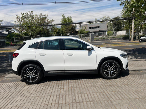 Mercedes-Benz Gla 200 1.3 GLA 200 DCT Auto