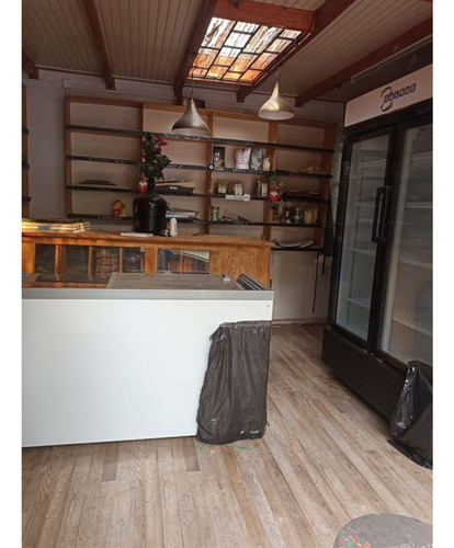 Casa En Venta De 2 Dorm. En La Florida Dos Locales Comercial