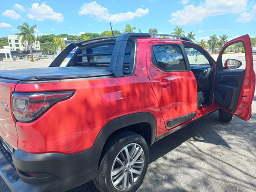 Fiat Strada 1.3 Volcano Cab. Dupla 16v Flex 4p Automática