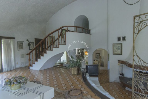 Imagen 9 de 22 de Casa En Venta De 4 Dormitorios En Playa Mansa (ref: Est-534)