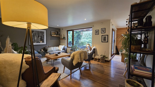 Casa En Venta De 5 Dorm. En Puerto Varas