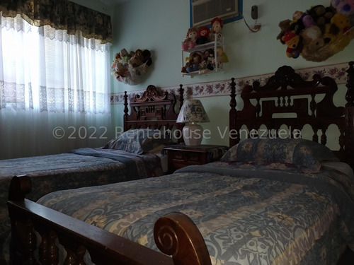 Imagen 10 de 14 de Casa En Venta Urbanización Los Rauseos El Limón 22-16380 Dc