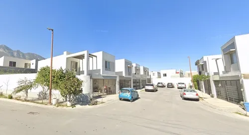 Casa En Venta En García, Nuevo León Mm2.