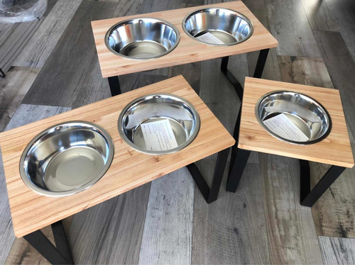 Imagen 1 de 6 de Comedero Perros En Altura Doble Grande