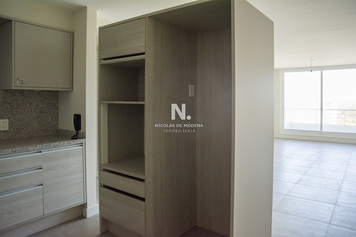 Departamento A Estrenar Con Agradable Vista.- Ref: 4484