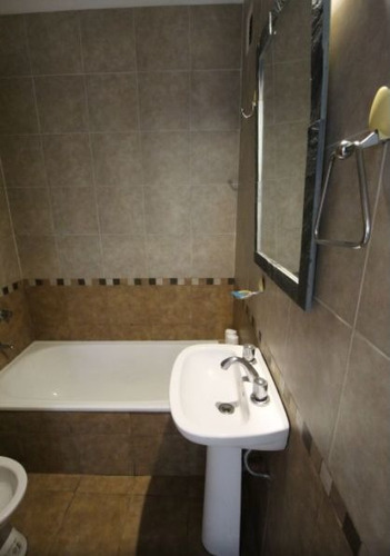Imagen 8 de 17 de Departamento En Venta En Ramos Mejía