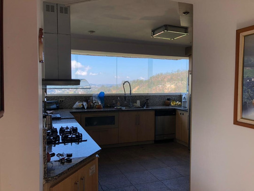 Imagen 8 de 14 de Casa De Dos Pisos Y Apartamento En Club De Campo San Antonio De Los Altos