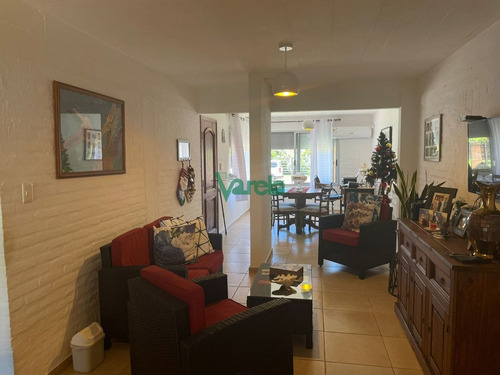 Imagen 5 de 24 de Casa De 2 Dormitorios En Atlantida - Atlantida Atlántida