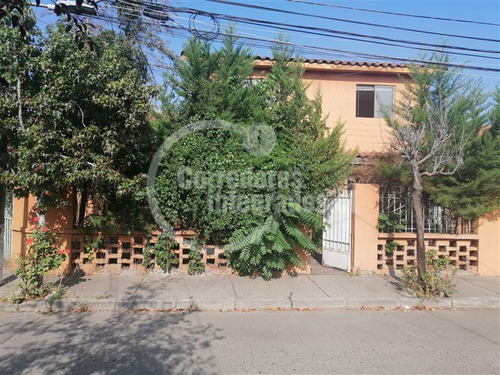 Casa En Venta De 7 Dorm. En Macul