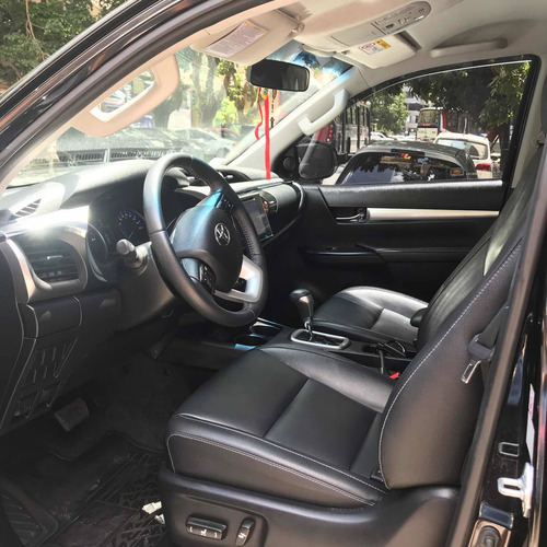 Toyota Hilux 2.8 Cd Srx 177cv 4x4 At 2017