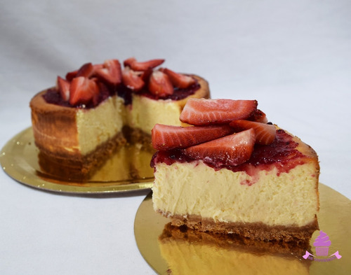 Suave Y Cremoso Cheesecake De Frutilla - 12 / 15 Porciones