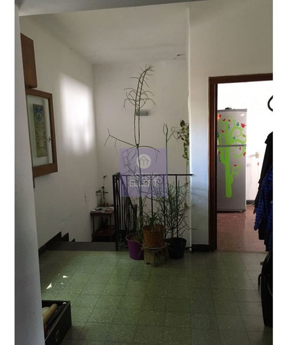 Imagen 3 de 12 de Departamento De Pasillo 2 Dormitorios En Ph