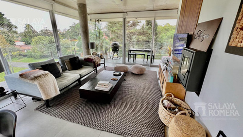 Venta: 2 Dormitorios Edificio P18 Playa Mansa Punta Del Este