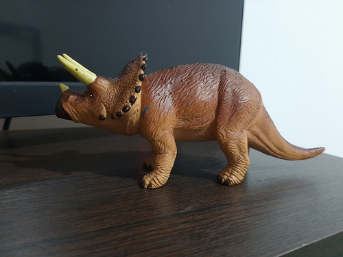 Jurassic Park Triceratops Universal Studios Island Adventure (Usado)