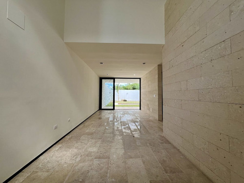 Casa Residencial En Venta, Privada Gaviones. Entrega Inmediata