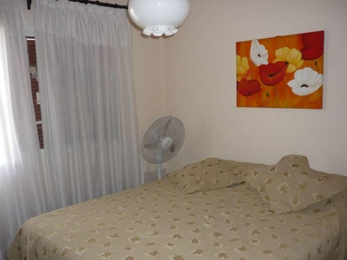 Apto Credito. Chalet En Excelente Estado En Luis Guillon