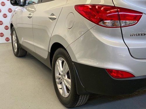 Imagen 15 de 18 de Hyundai Tucson 2.0 4×2 Gl At 2014