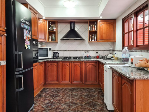 Imagen 17 de 30 de Casa En Venta De 3 Dormitorios En La Plata.